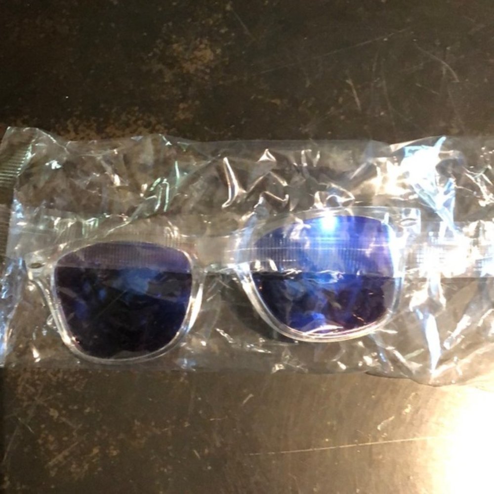 NWT clear plastic UV eye protection sunglasses